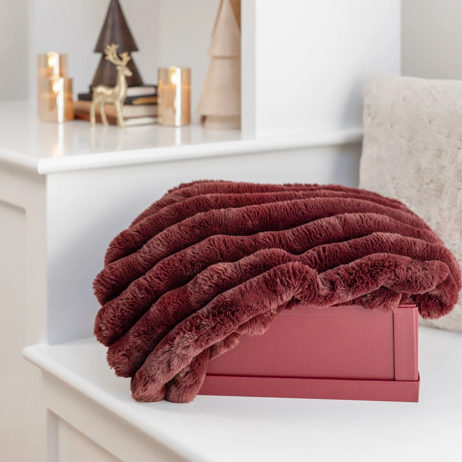 Acadia Faux Fur Throw - Image 18