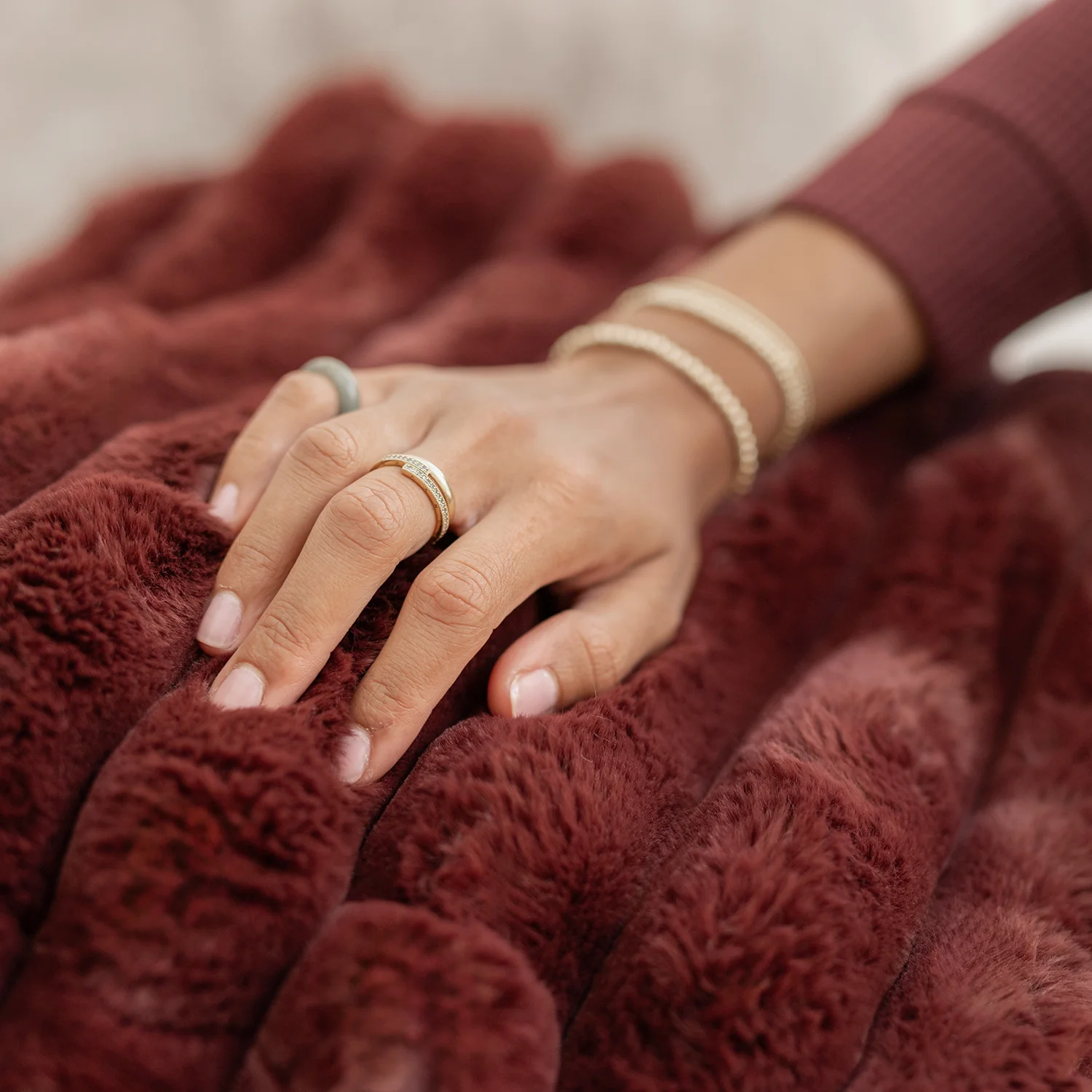 Acadia Faux Fur Throw - Image 19