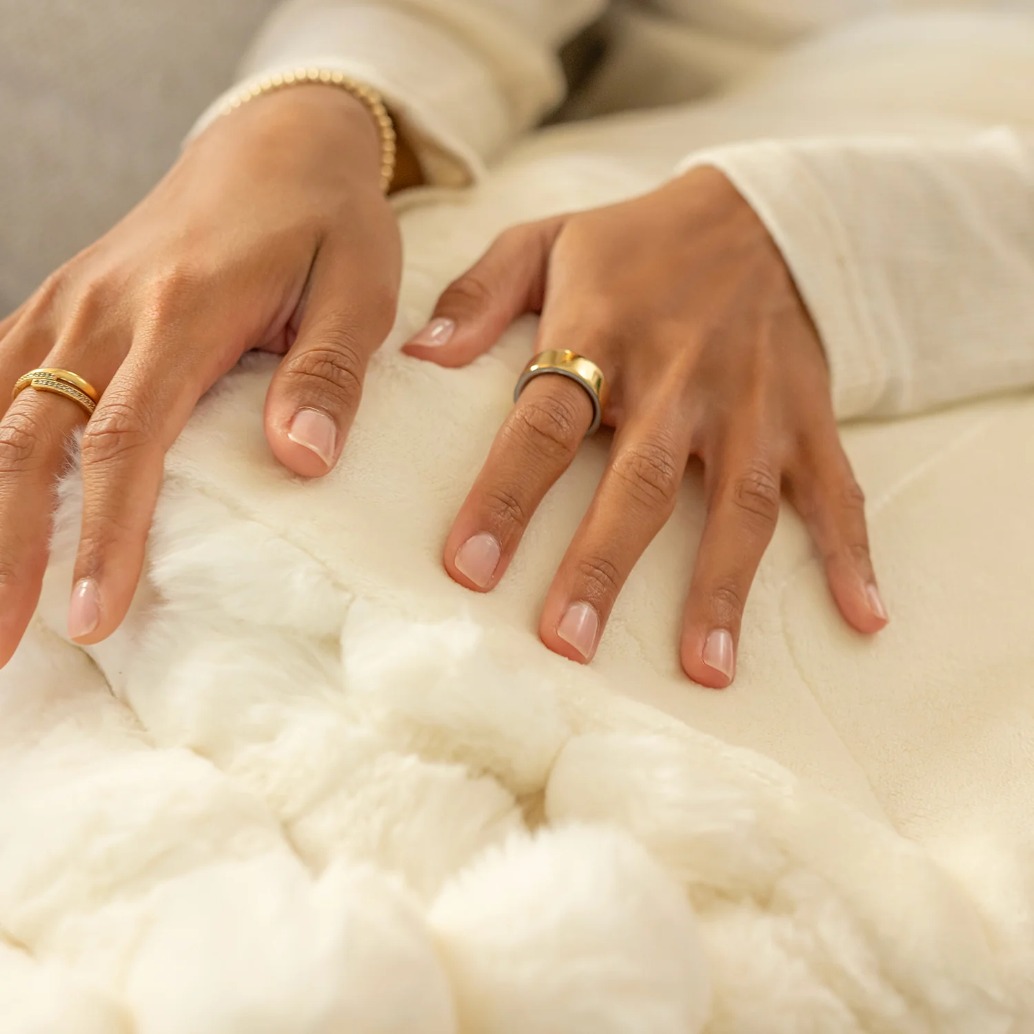 Acadia Faux Fur Throw - Image 45