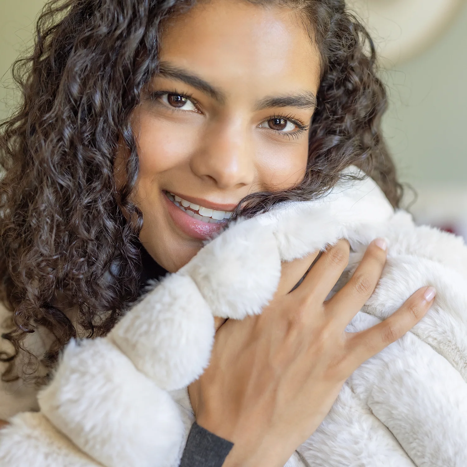Acadia Faux Fur Throw - Image 51