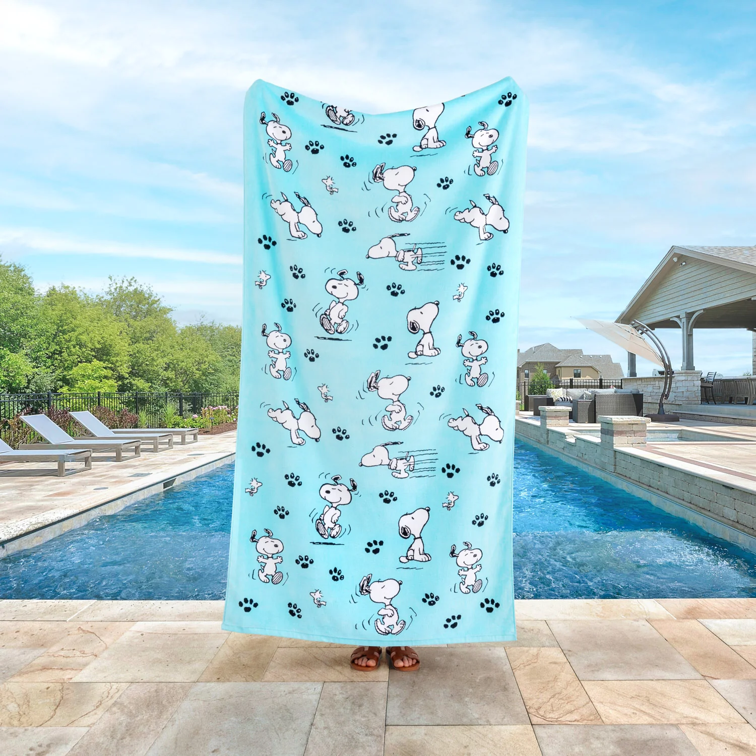 Peanuts® Oversized Beach Towel - Image 7