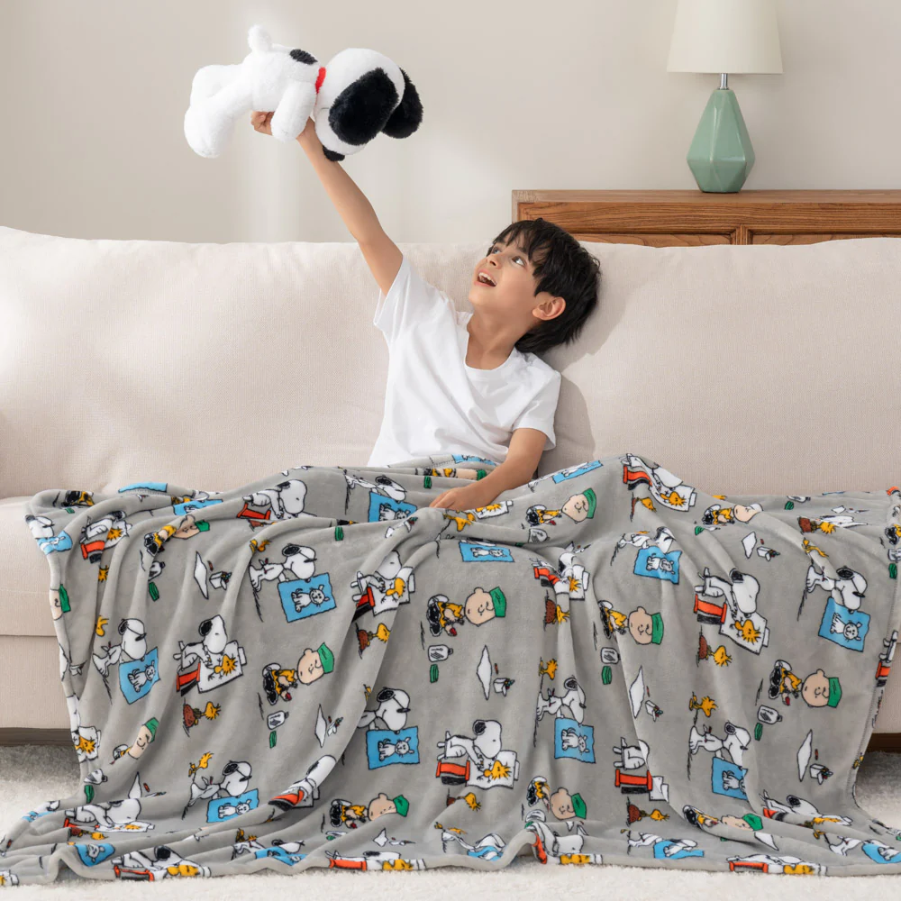 Peanuts® VelvetLoft® Throw - Image 23