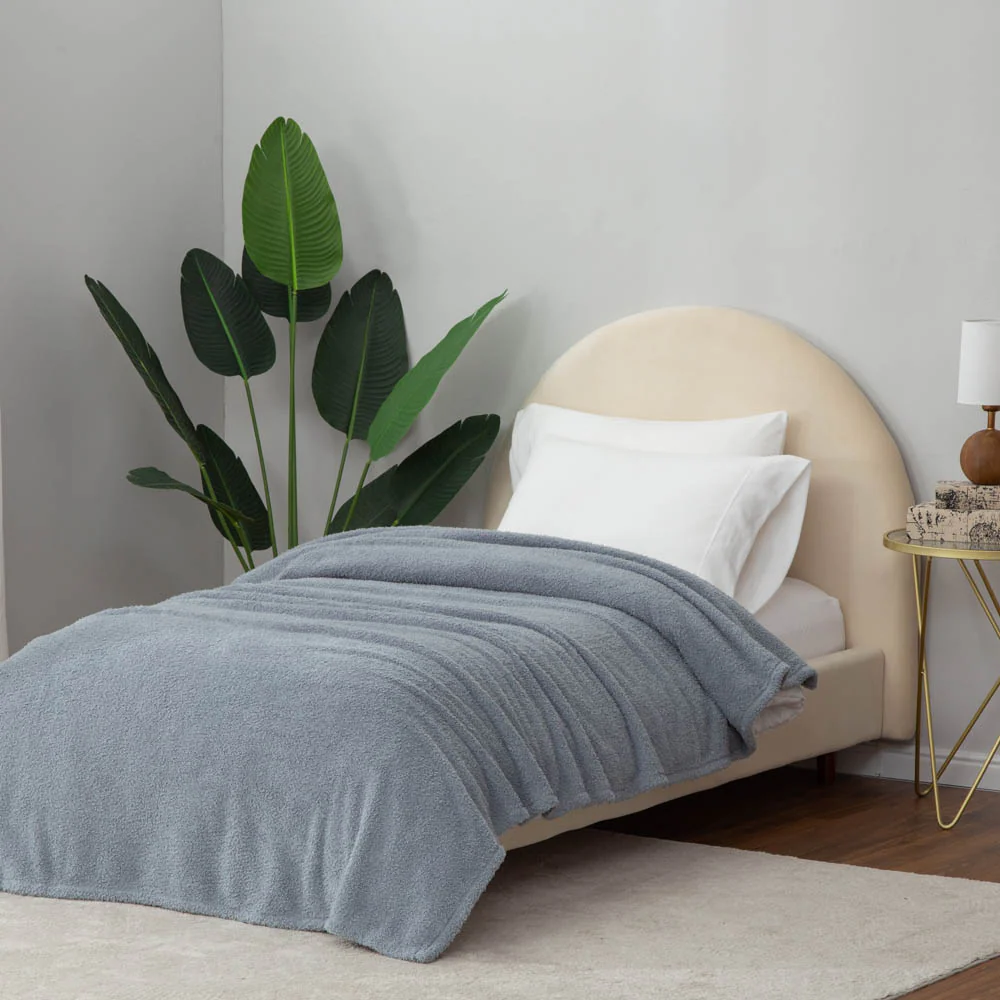 Retro Comfort Plush Blanket - Image 17