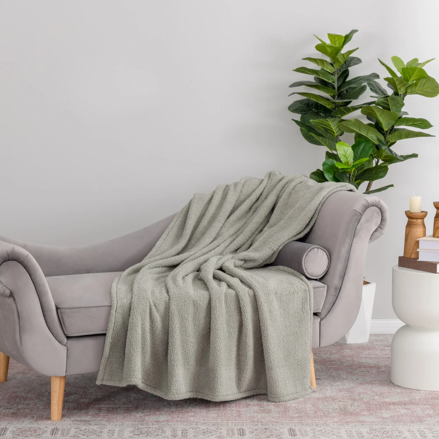 Retro Comfort Plush Throw - Image 4
